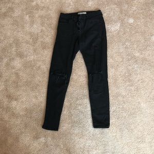 Top shop ripped jeans 28/32